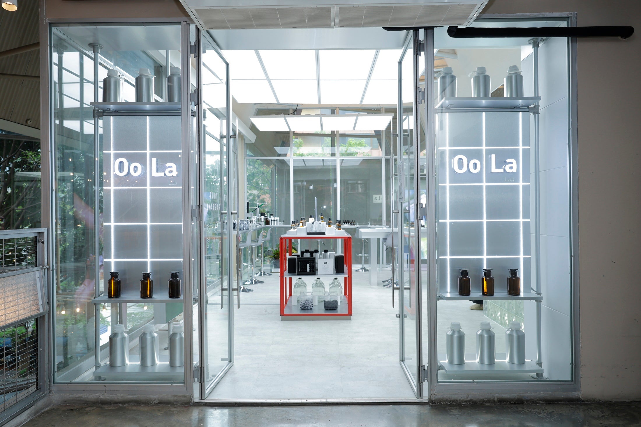 Oo La Lab Expands to Bangkok, Blending Fragrance, Creativity, and Culture